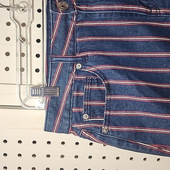 American Eagle Outfitters Stretch Denim High Rise Mini 10 Skirt Distressed - Picture 2 of 10